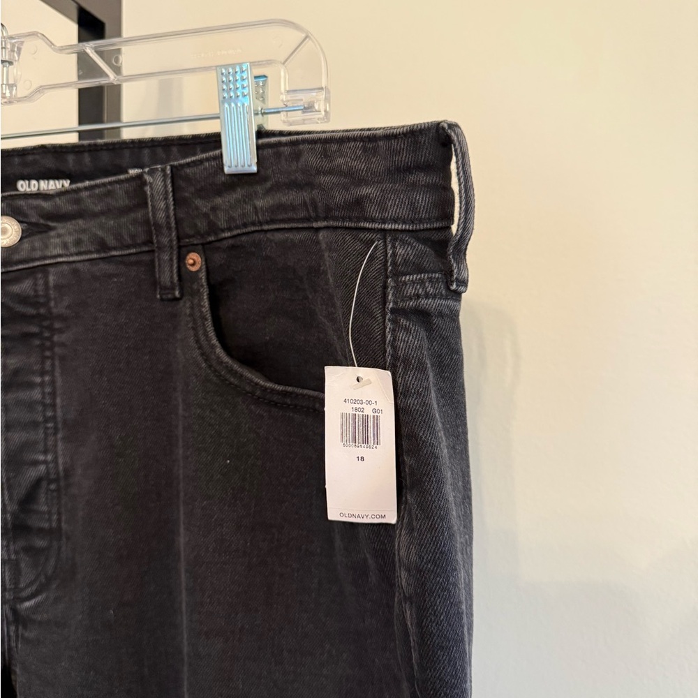 Old Navy • NWT High Rise Curvy OG Straight Jean Secret Smooth Pocket 18 Raw Hem - Picture 5 of 8